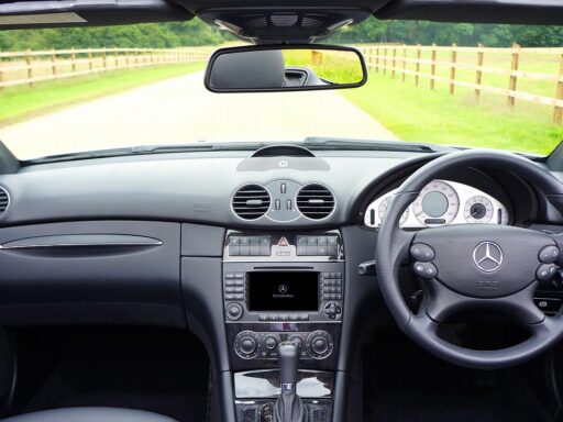 Close-up van een automaat versnellingspook in een moderne auto